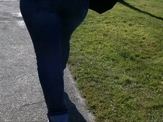 Big Booty In Tight Jeans (candid)