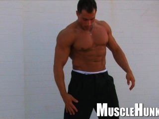 Bodybuildermusclesolo9